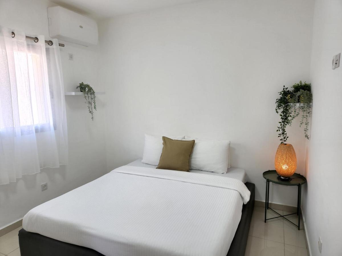 Melony Apartments Yam Suf Street Eilat Buitenkant foto