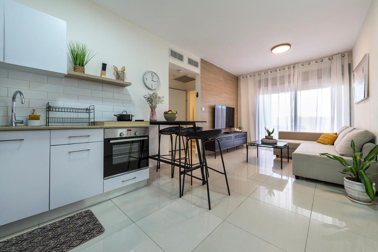 Melony Apartments Yam Suf Street Eilat Buitenkant foto