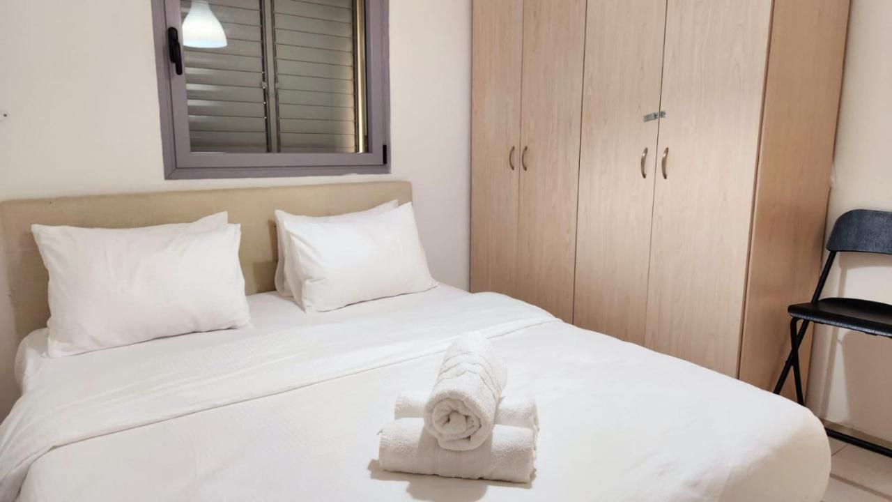 Melony Apartments Yam Suf Street Eilat Buitenkant foto