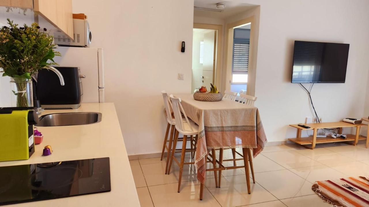 Melony Apartments Yam Suf Street Eilat Buitenkant foto