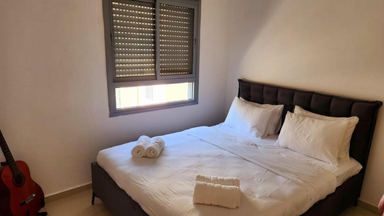 Melony Apartments Yam Suf Street Eilat Buitenkant foto