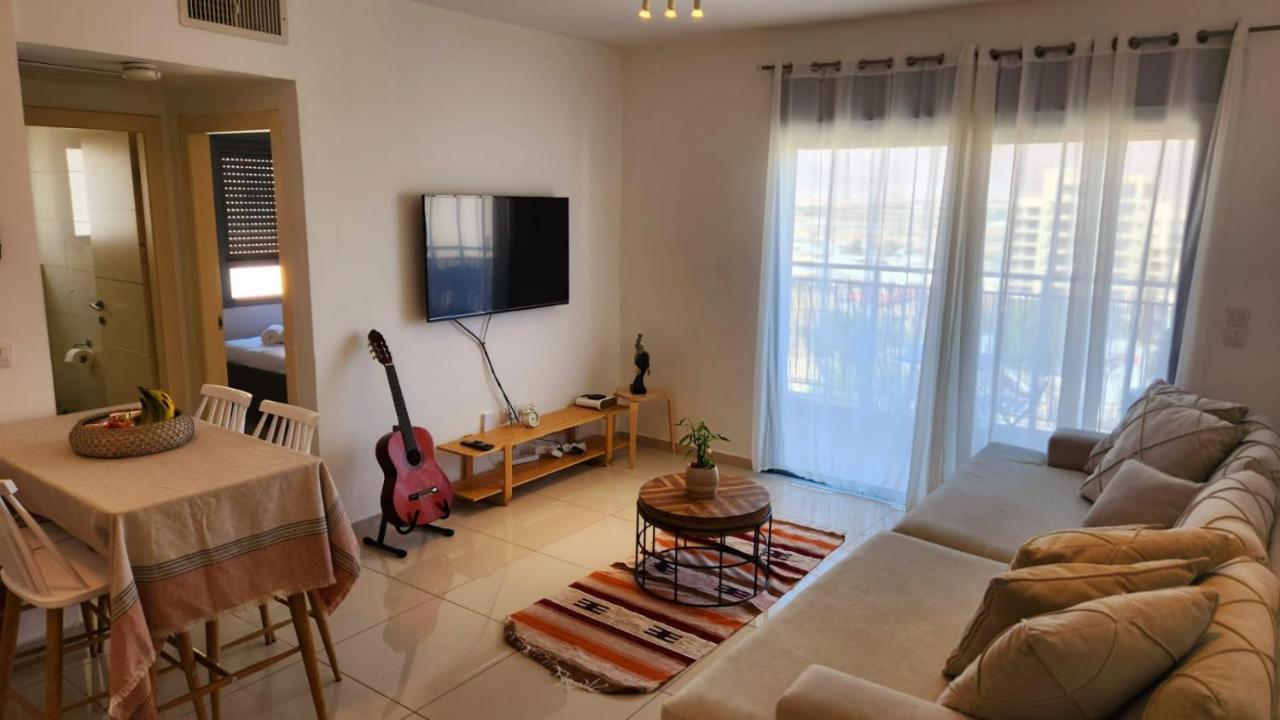 Melony Apartments Yam Suf Street Eilat Buitenkant foto